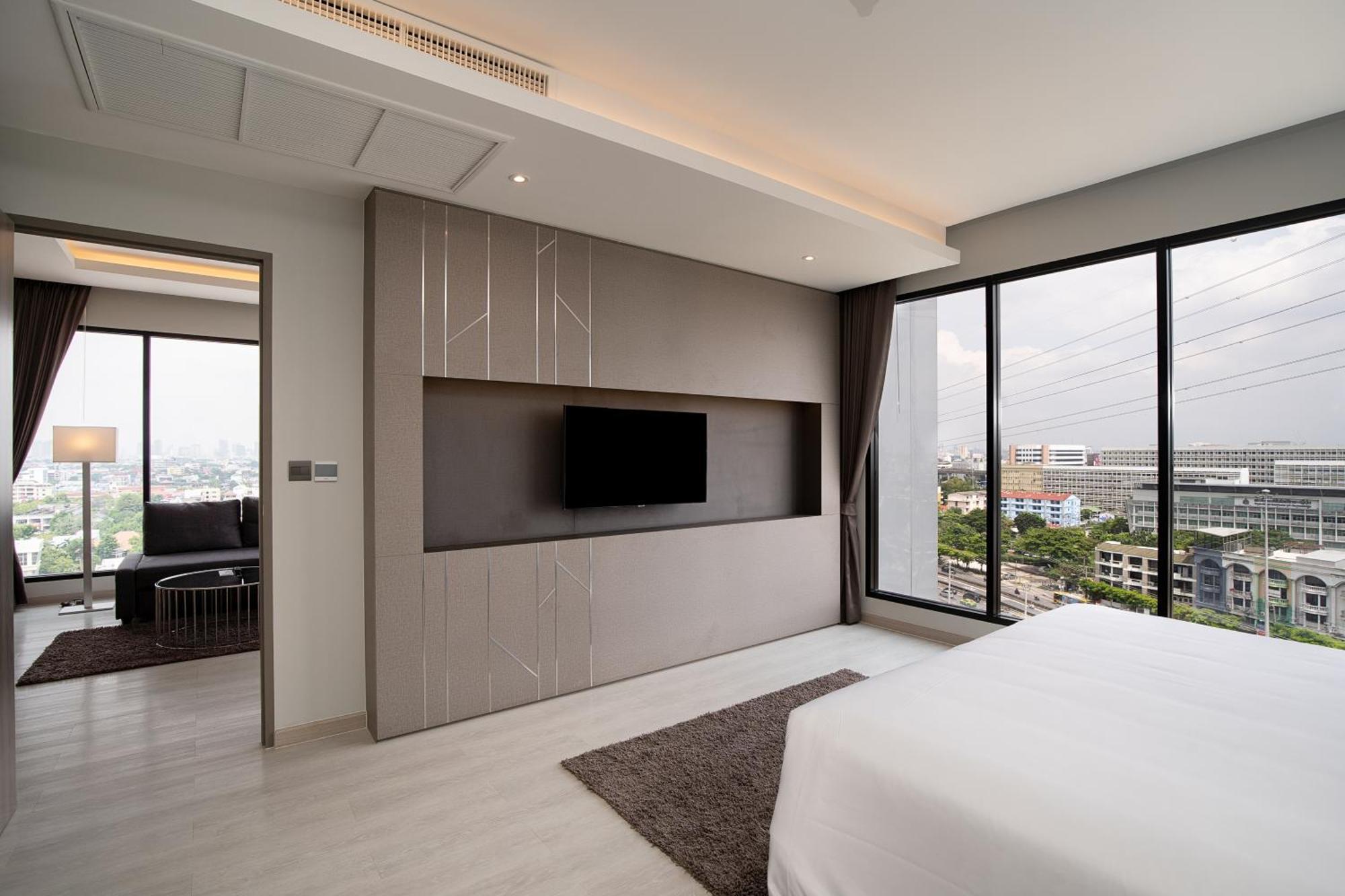 Thaya Hotel Bangkok Exterior foto